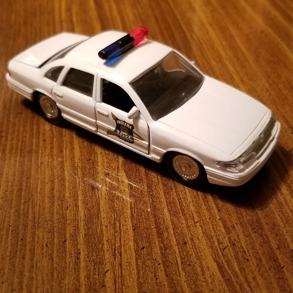 Indiana State Police Road Champs die cast police car 1:43 scale